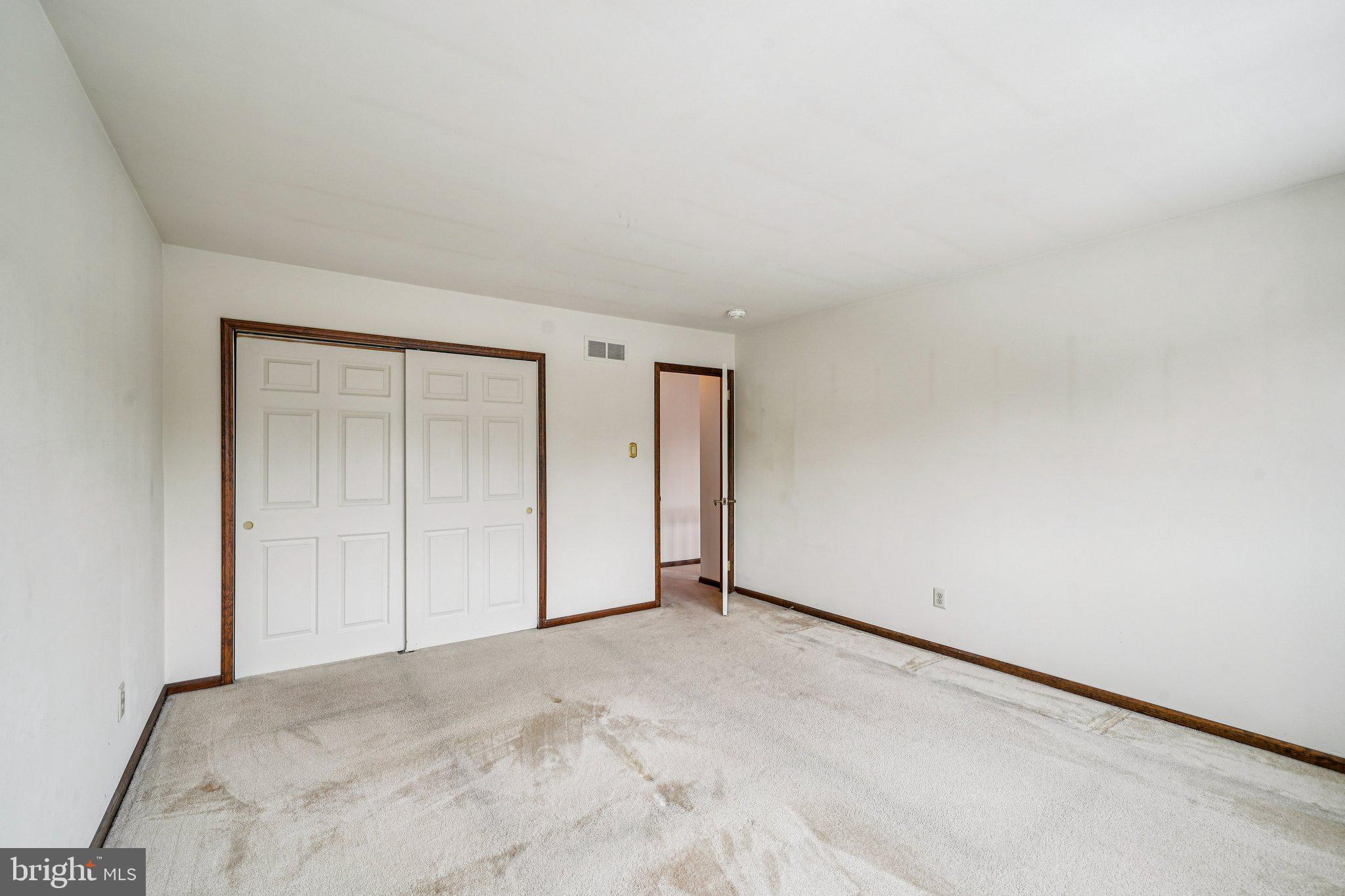 RADNOR CHASE - Residential