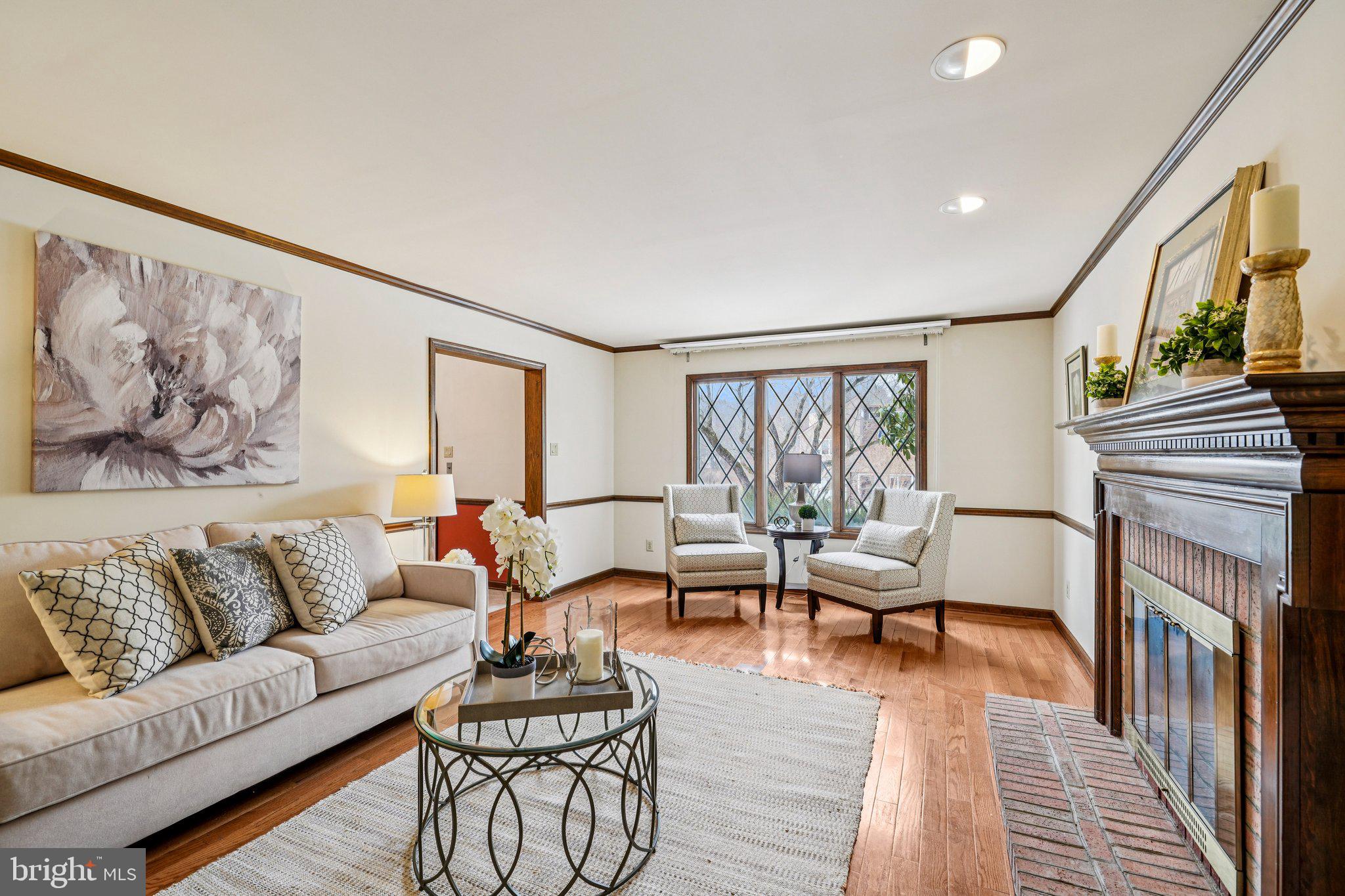 RADNOR CHASE - Residential