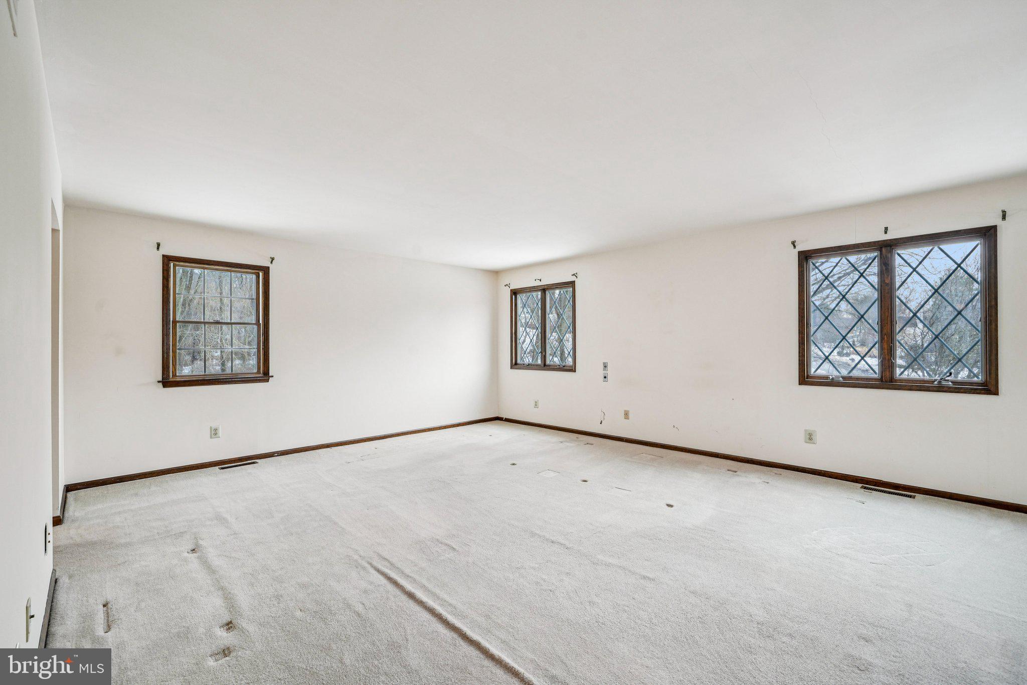 RADNOR CHASE - Residential