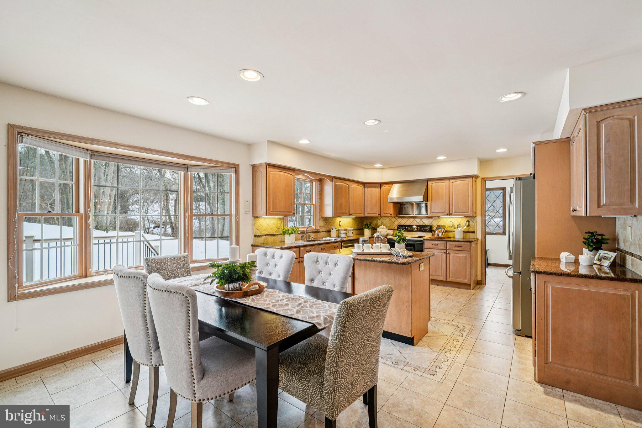 RADNOR CHASE - Residential