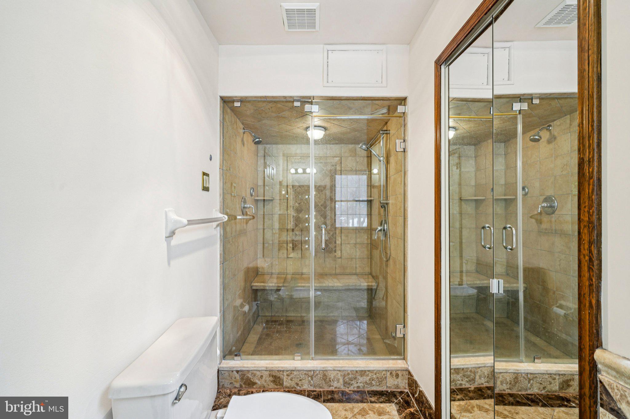 RADNOR CHASE - Residential