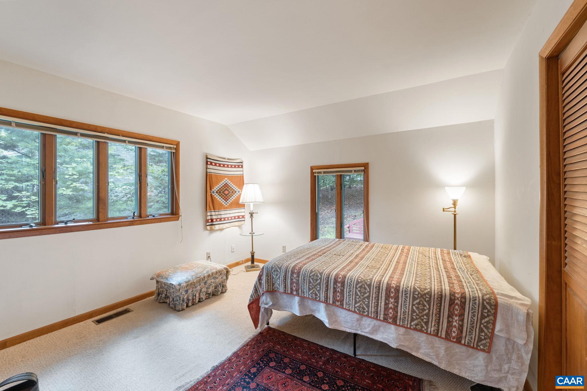 LAKE MONTICELLO - Residential