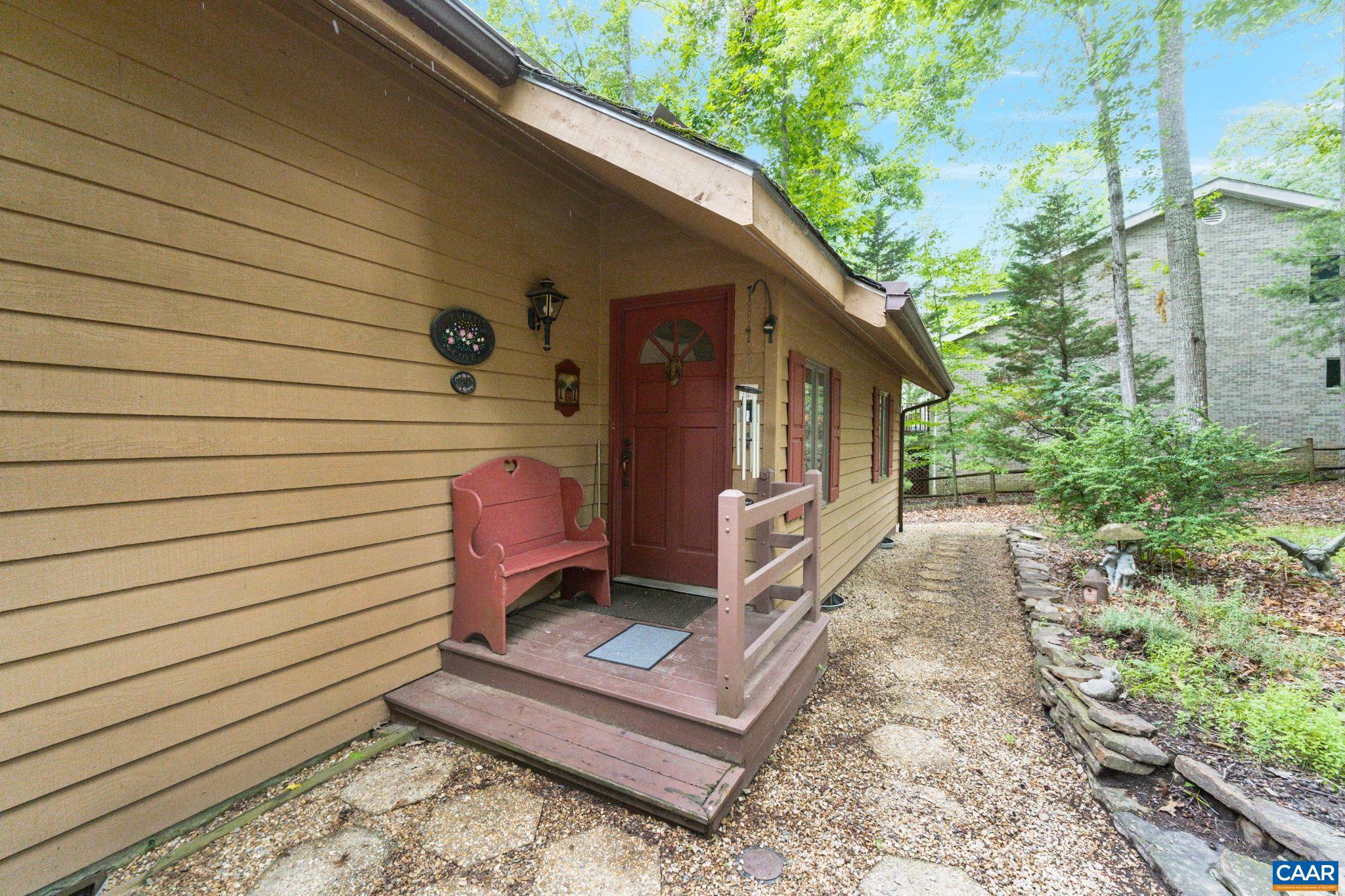 LAKE MONTICELLO - Residential