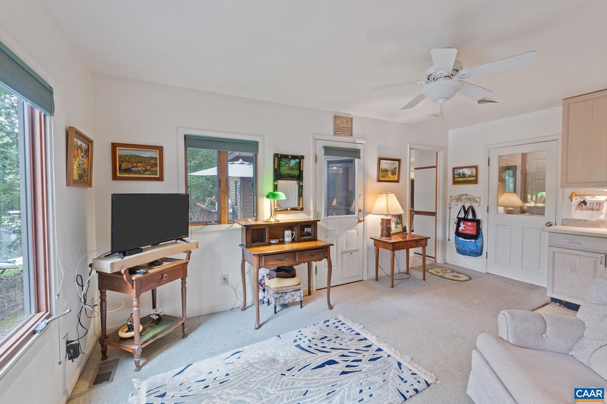 LAKE MONTICELLO - Residential