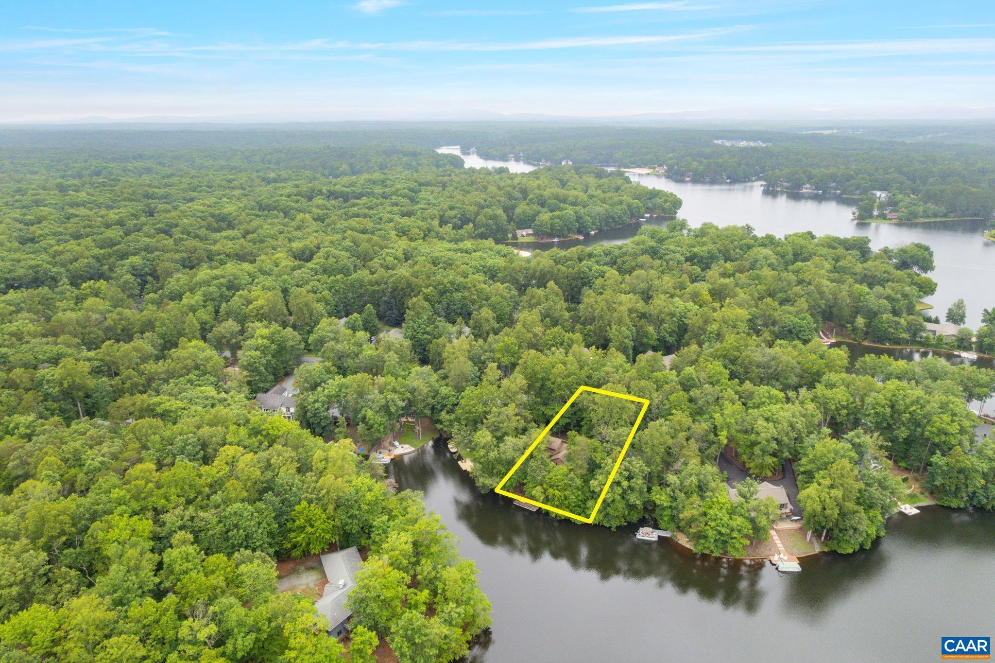 LAKE MONTICELLO - Residential