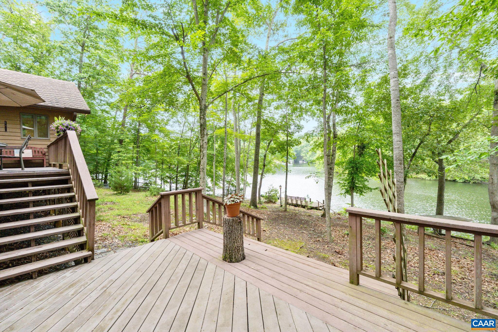 LAKE MONTICELLO - Residential