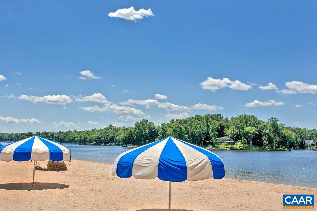 LAKE MONTICELLO - Residential