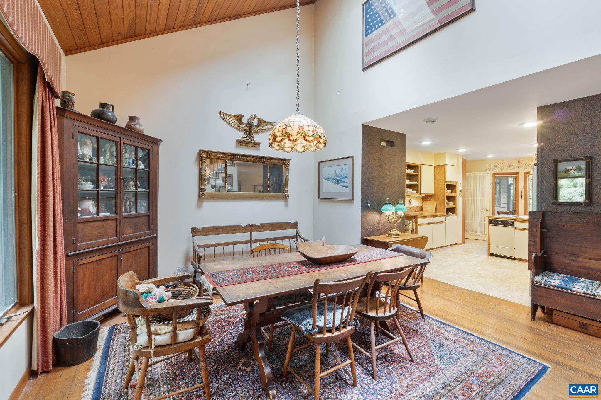 LAKE MONTICELLO - Residential