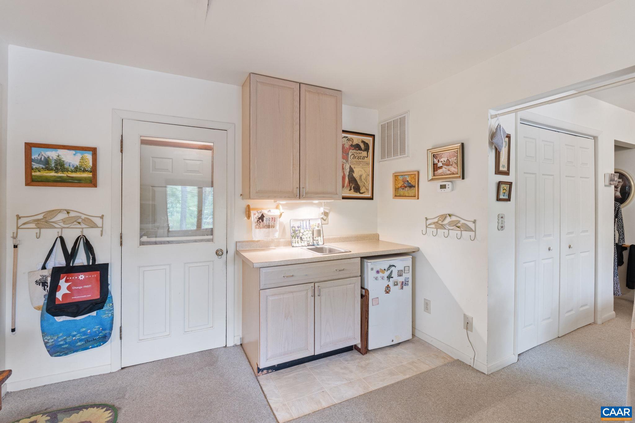 LAKE MONTICELLO - Residential