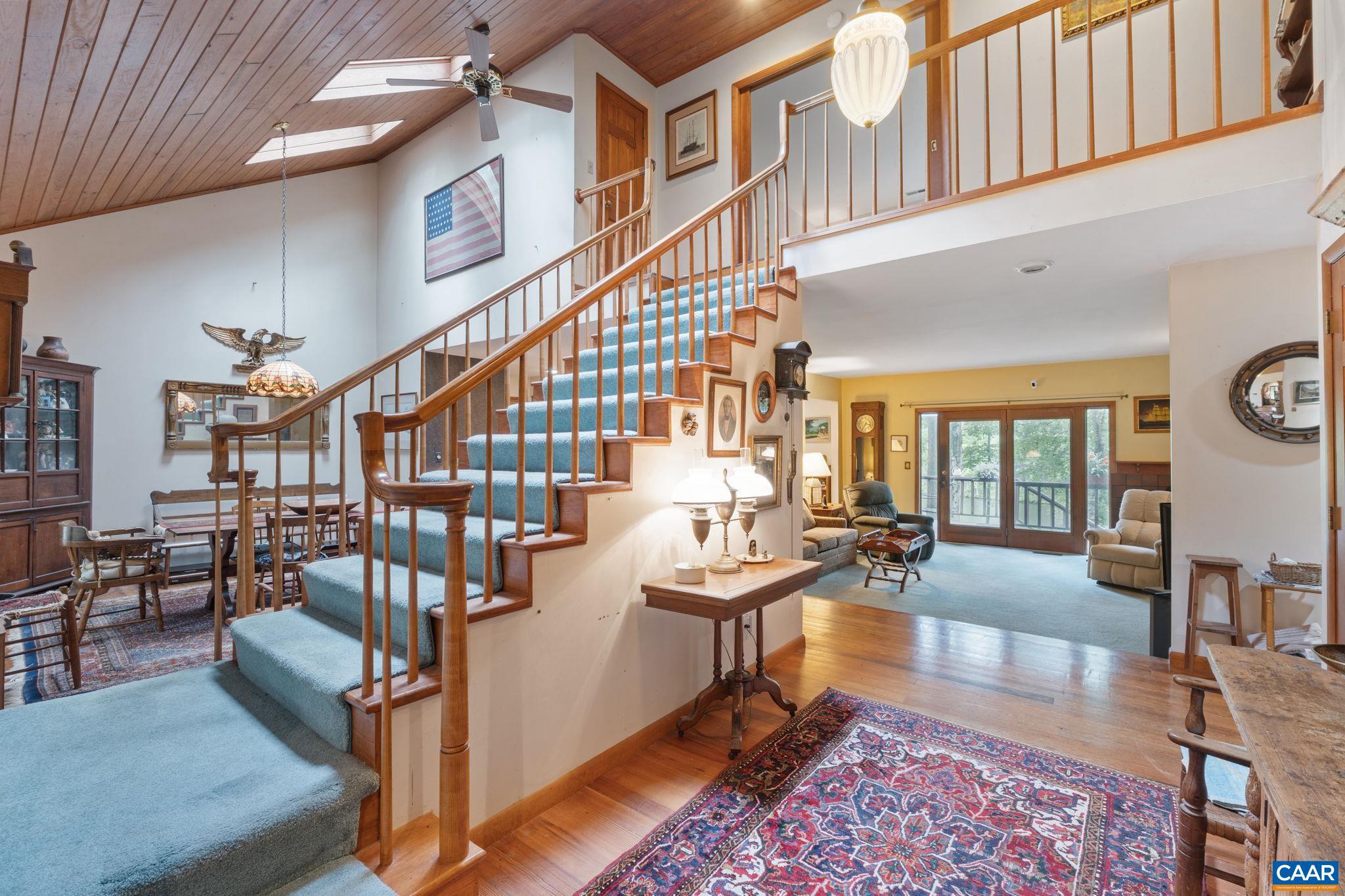 LAKE MONTICELLO - Residential