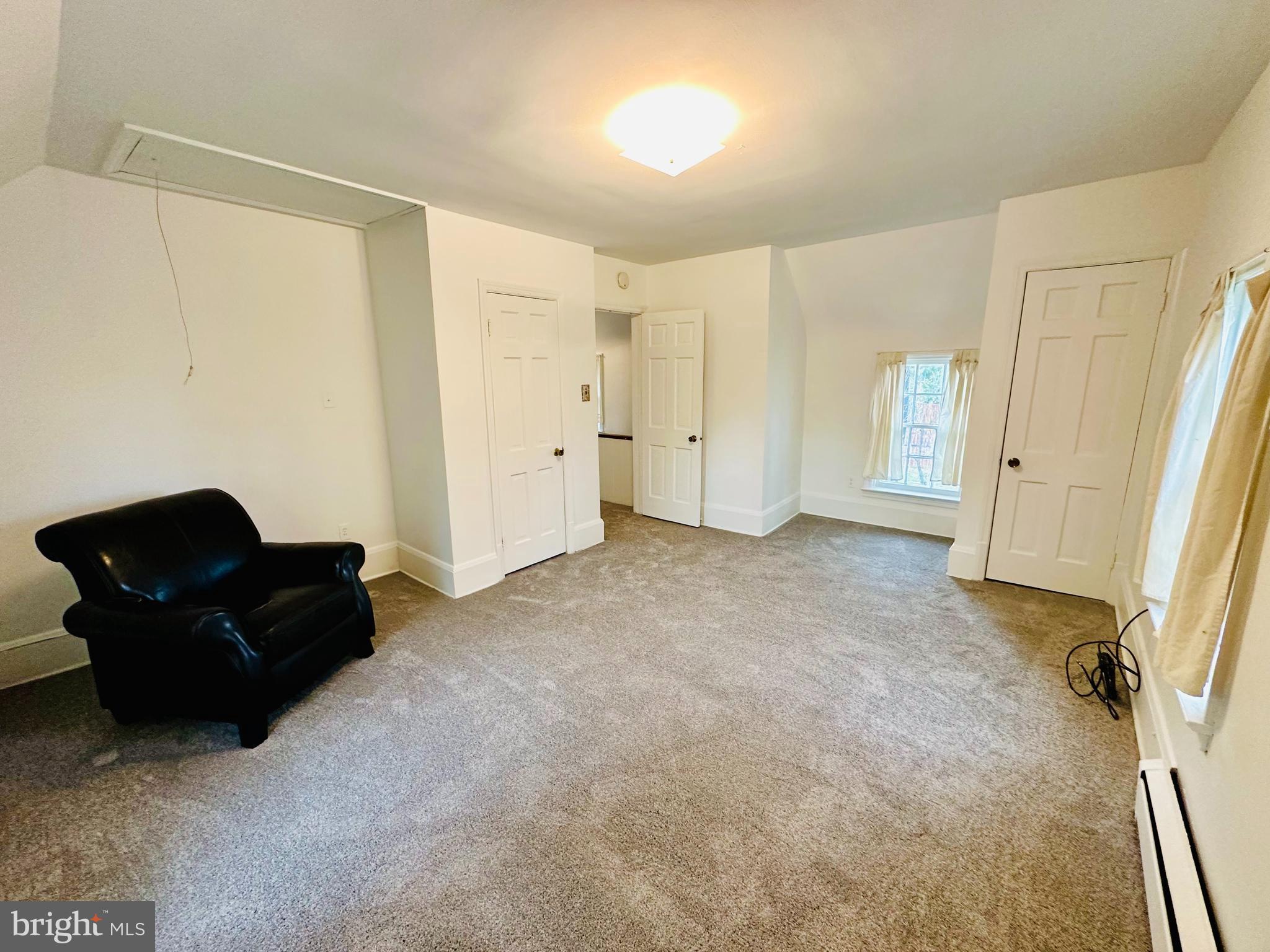 LAKE EVESHAM - Residential Lease