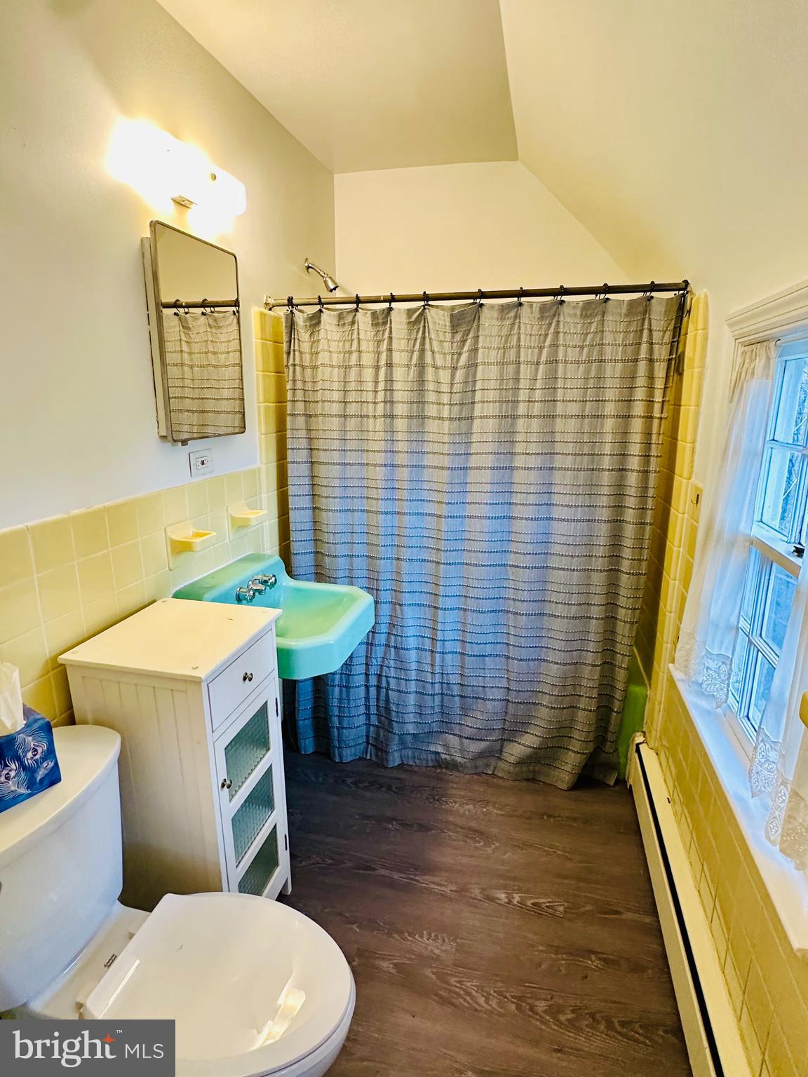 LAKE EVESHAM - Residential Lease