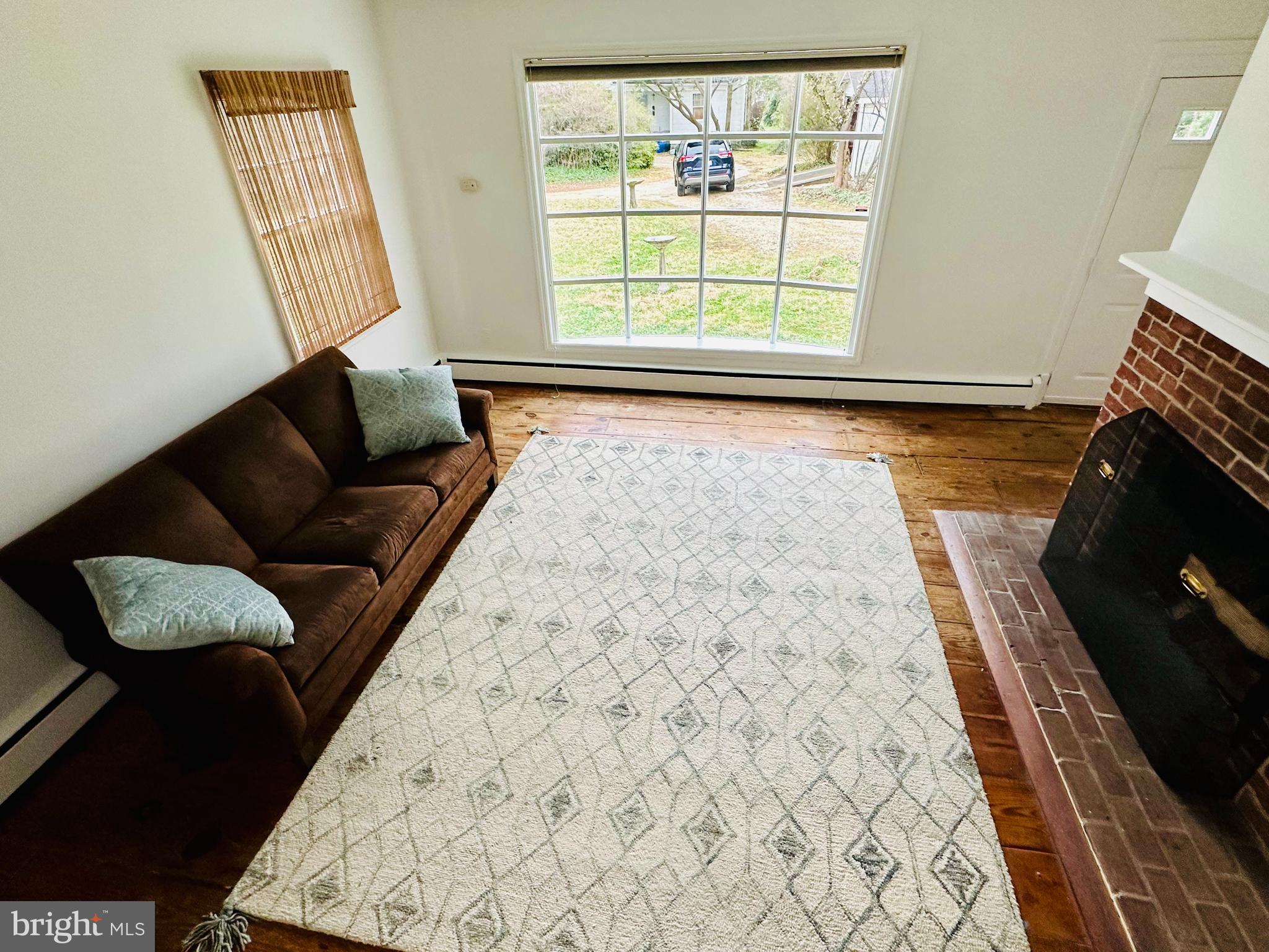 LAKE EVESHAM - Residential Lease