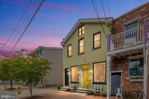 Photo of 38 Clinton Street, DELAWARE CITY, DE 19706 (MLS # DENC2103946)