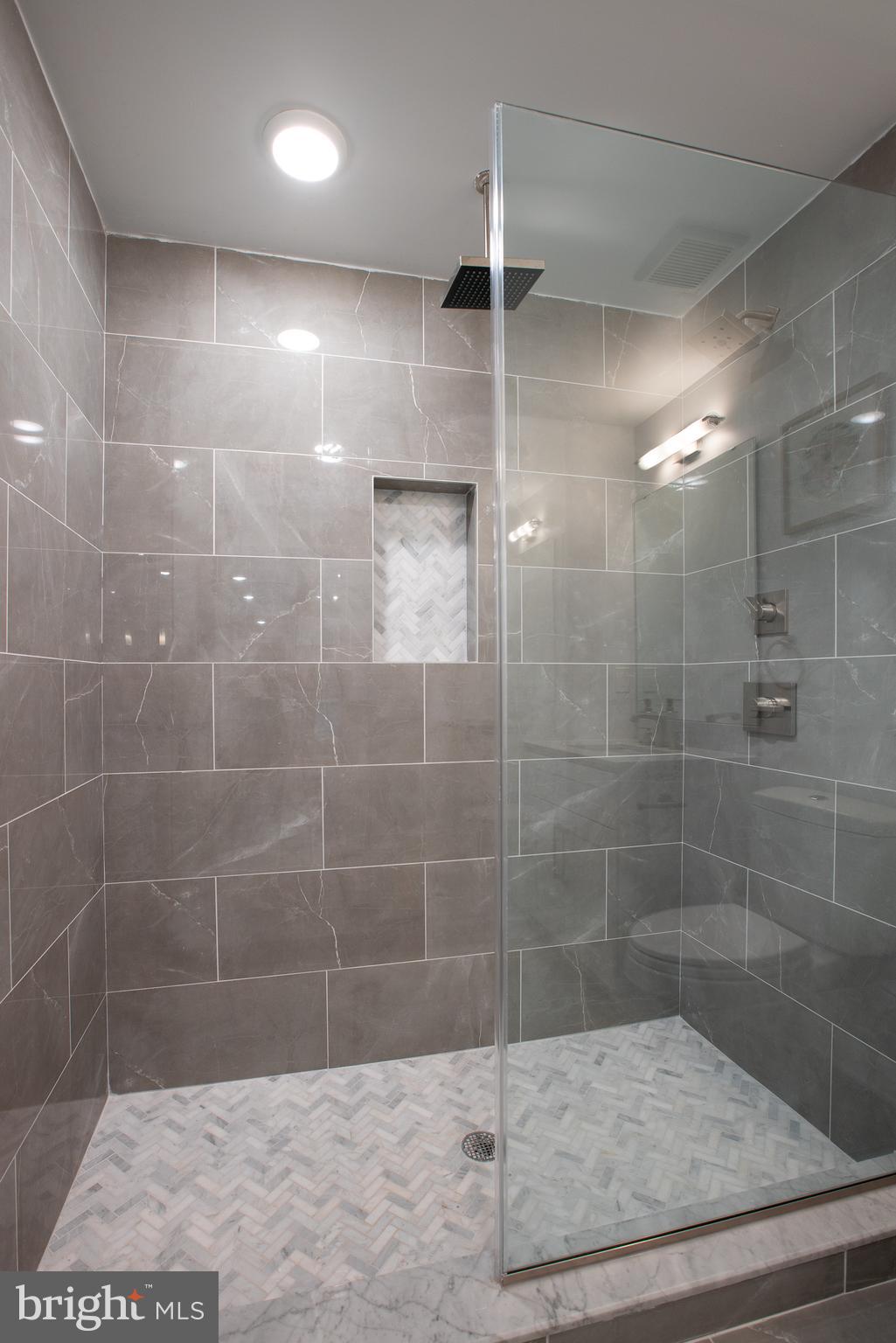 FRANCISVILLE - Residential Lease