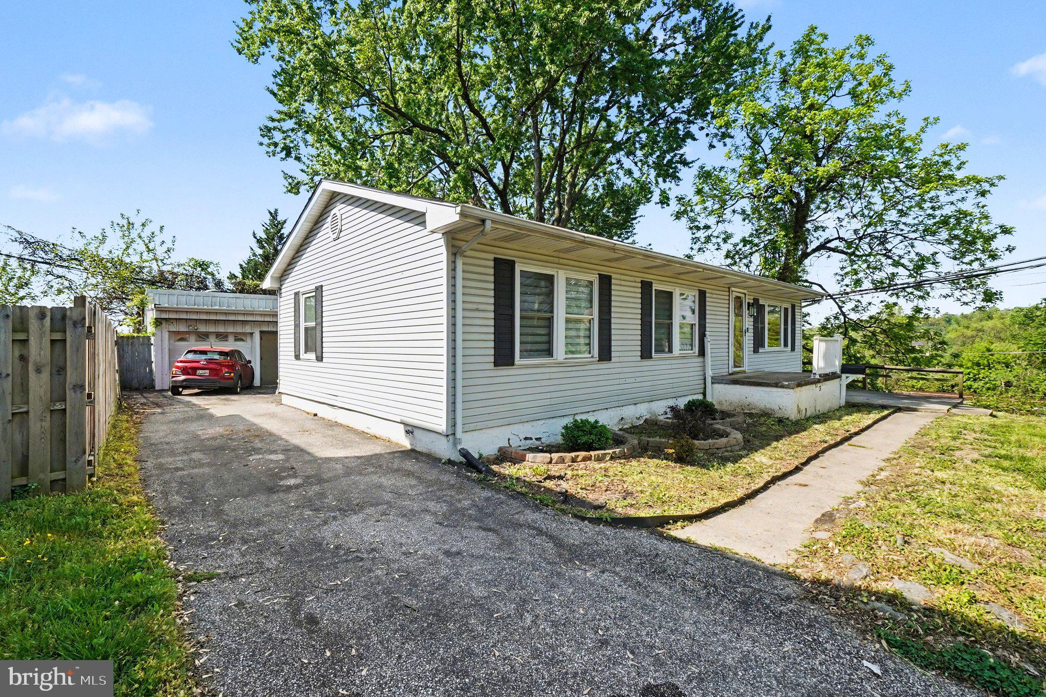 JOSHUA - Residential