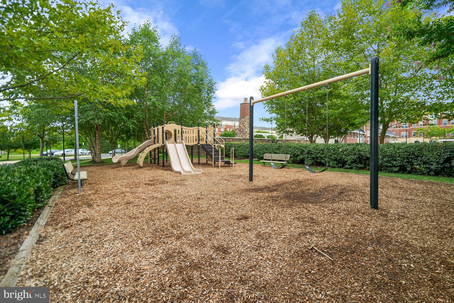 BRAMBLETON OVERLOOK - Residential Lease