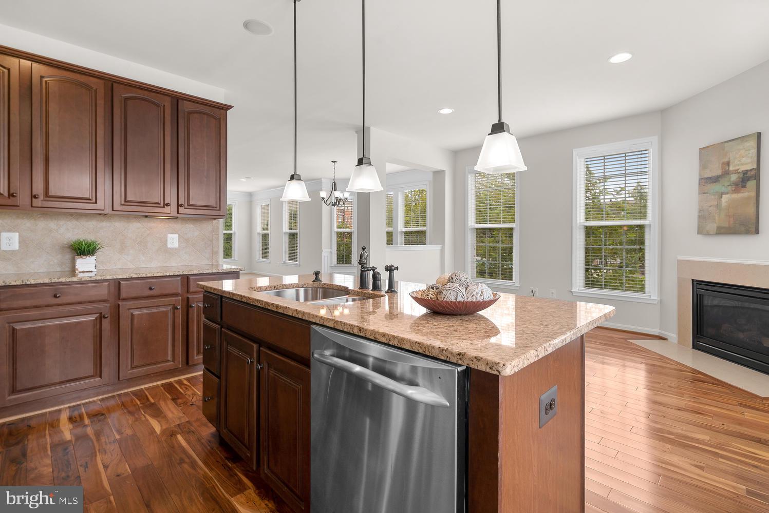 BRAMBLETON OVERLOOK - Residential Lease