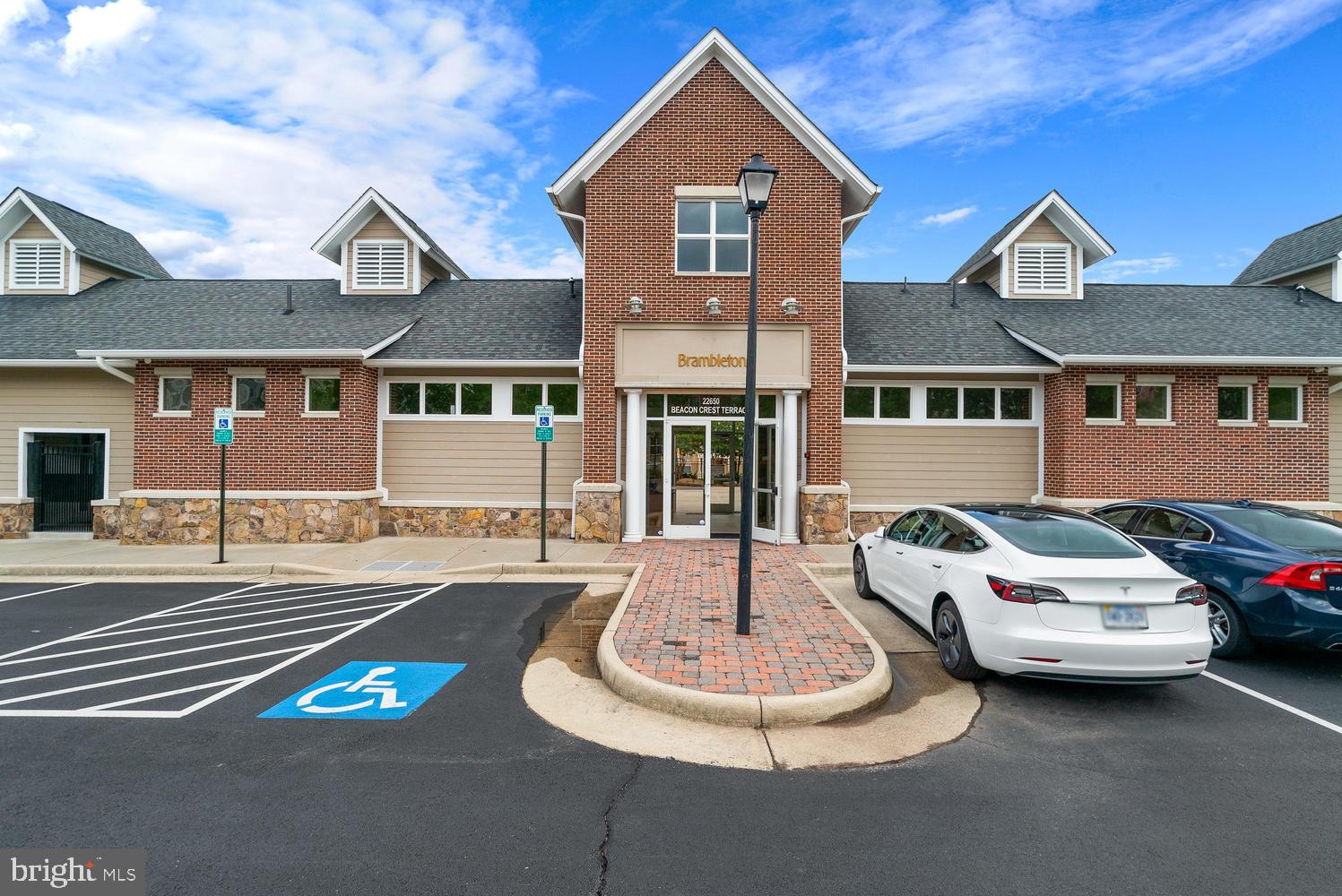 BRAMBLETON OVERLOOK - Residential Lease