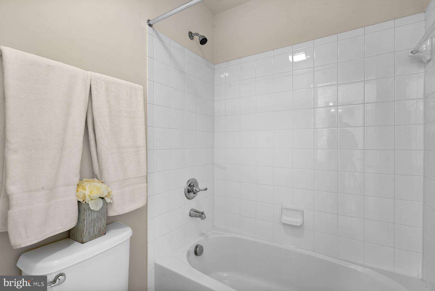 BRAMBLETON OVERLOOK - Residential Lease