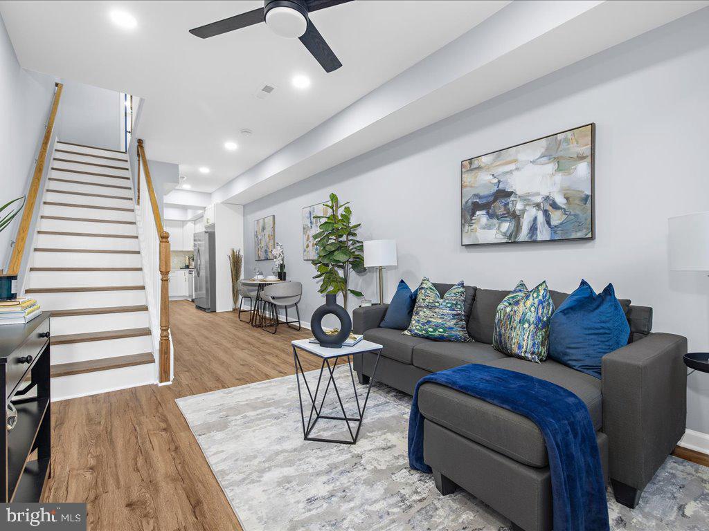 JOHNS HOPKINS - Residential Lease