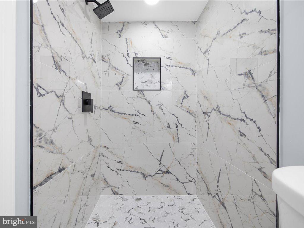 JOHNS HOPKINS - Residential Lease