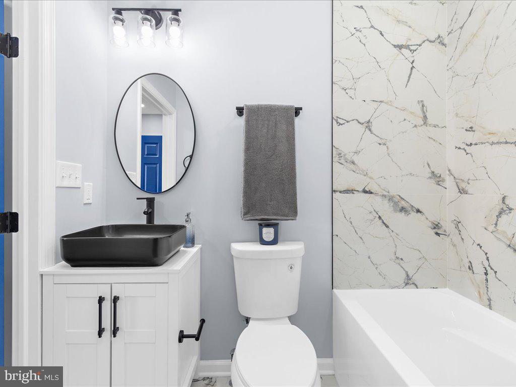 JOHNS HOPKINS - Residential Lease