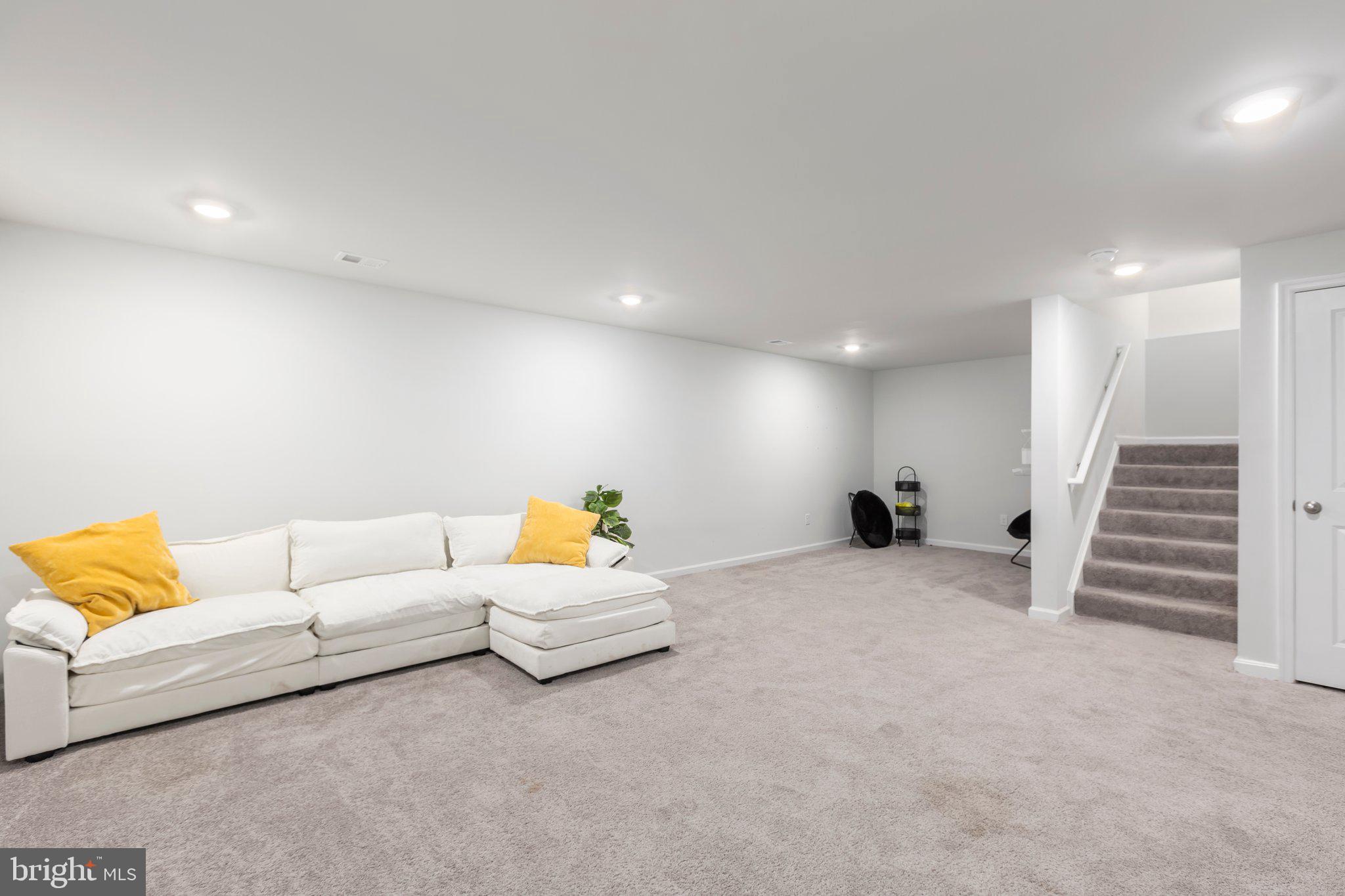 LADYSMITH VILLAGE - Residential Lease