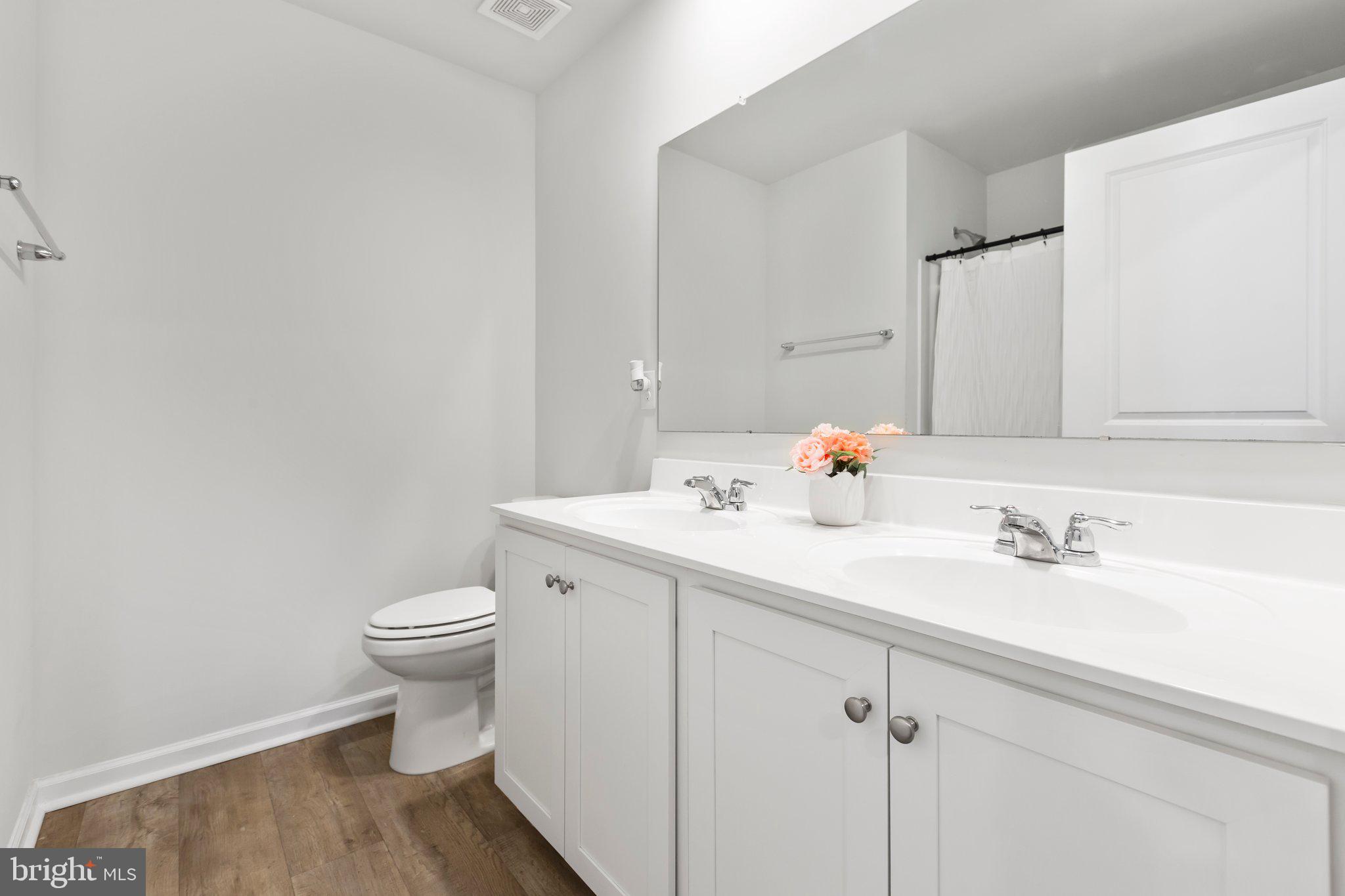 LADYSMITH VILLAGE - Residential Lease