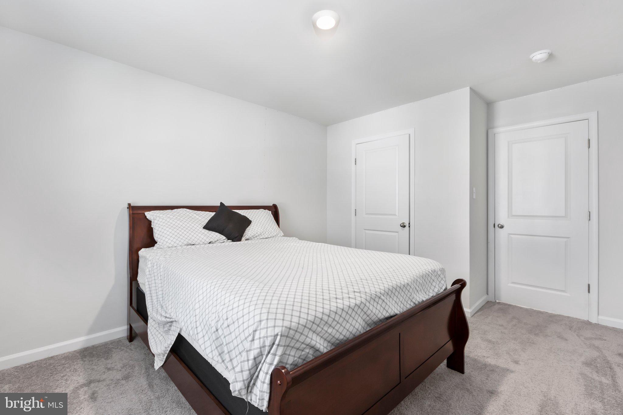 LADYSMITH VILLAGE - Residential Lease