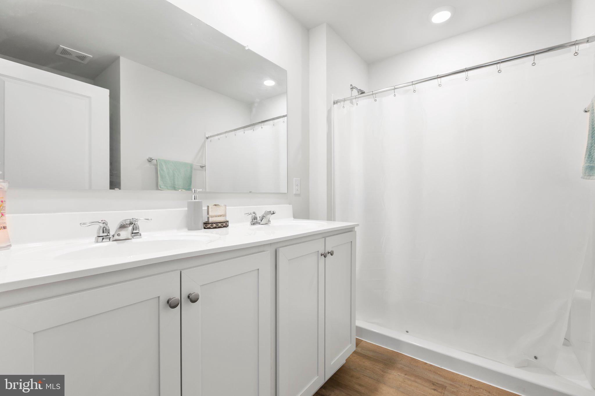 LADYSMITH VILLAGE - Residential Lease