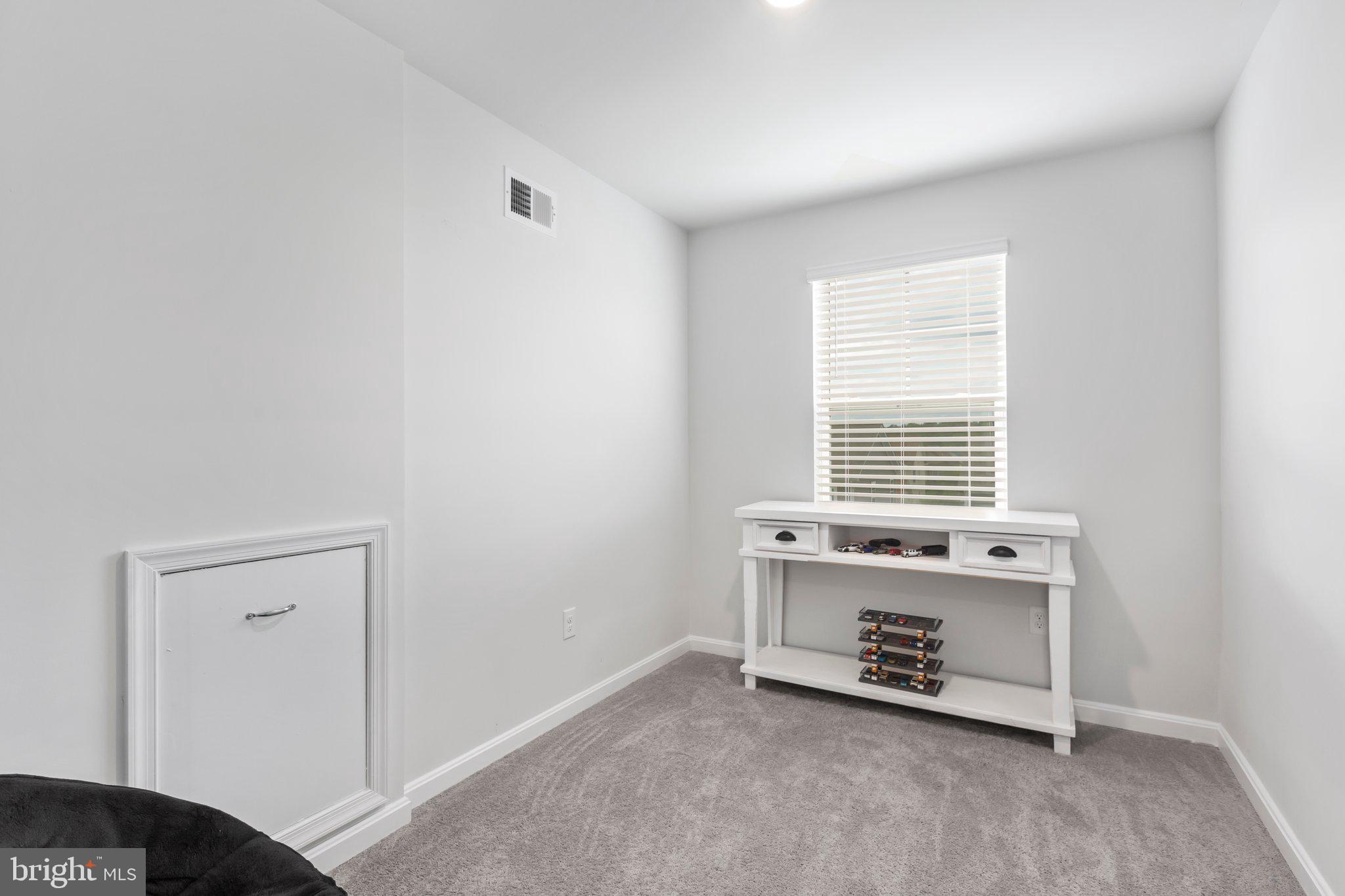 LADYSMITH VILLAGE - Residential Lease