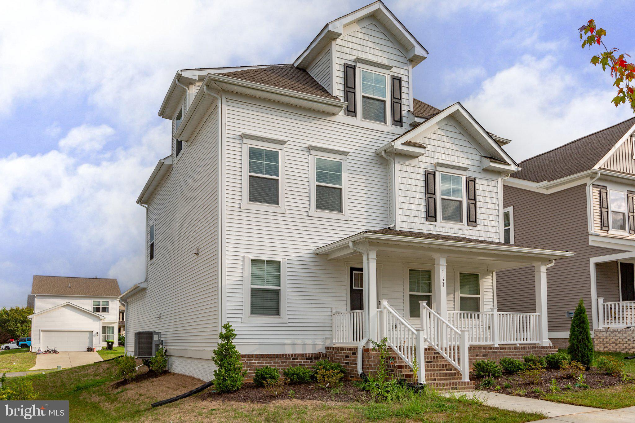 LADYSMITH VILLAGE - Residential Lease