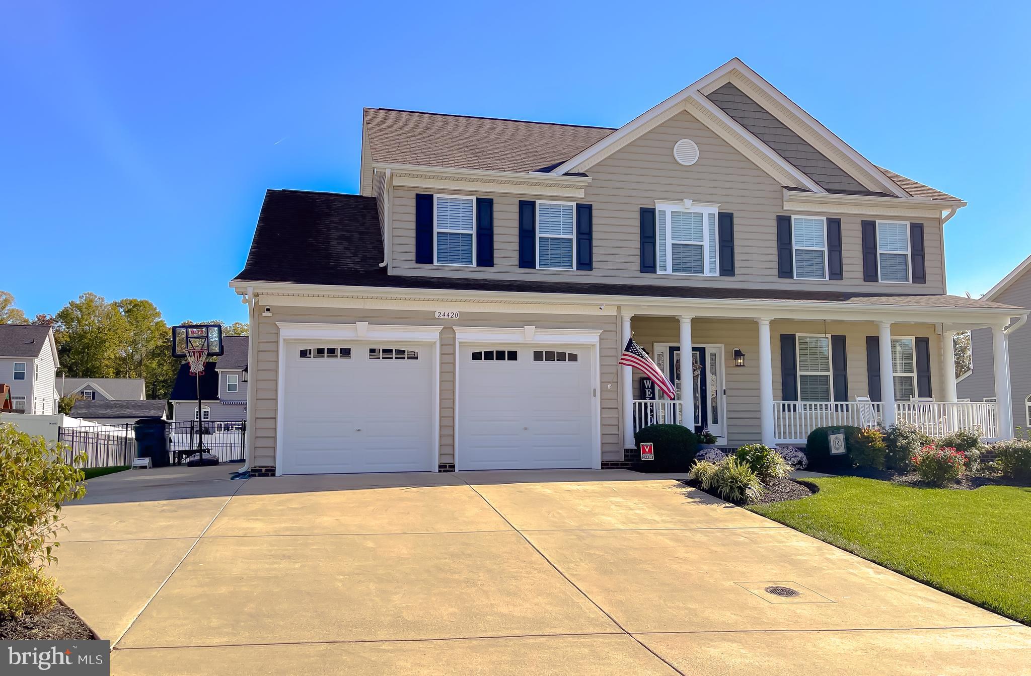 TWIN PONDS - Residential