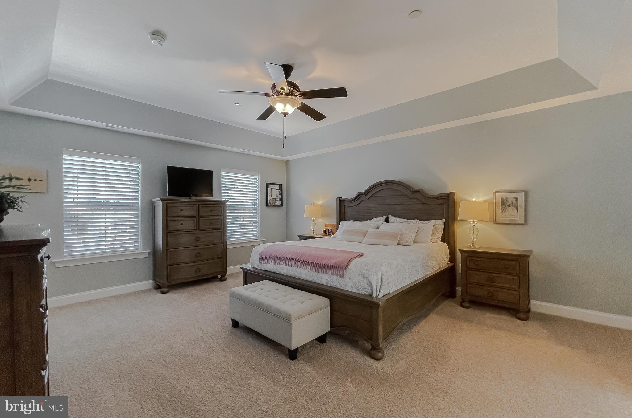 TWIN PONDS - Residential