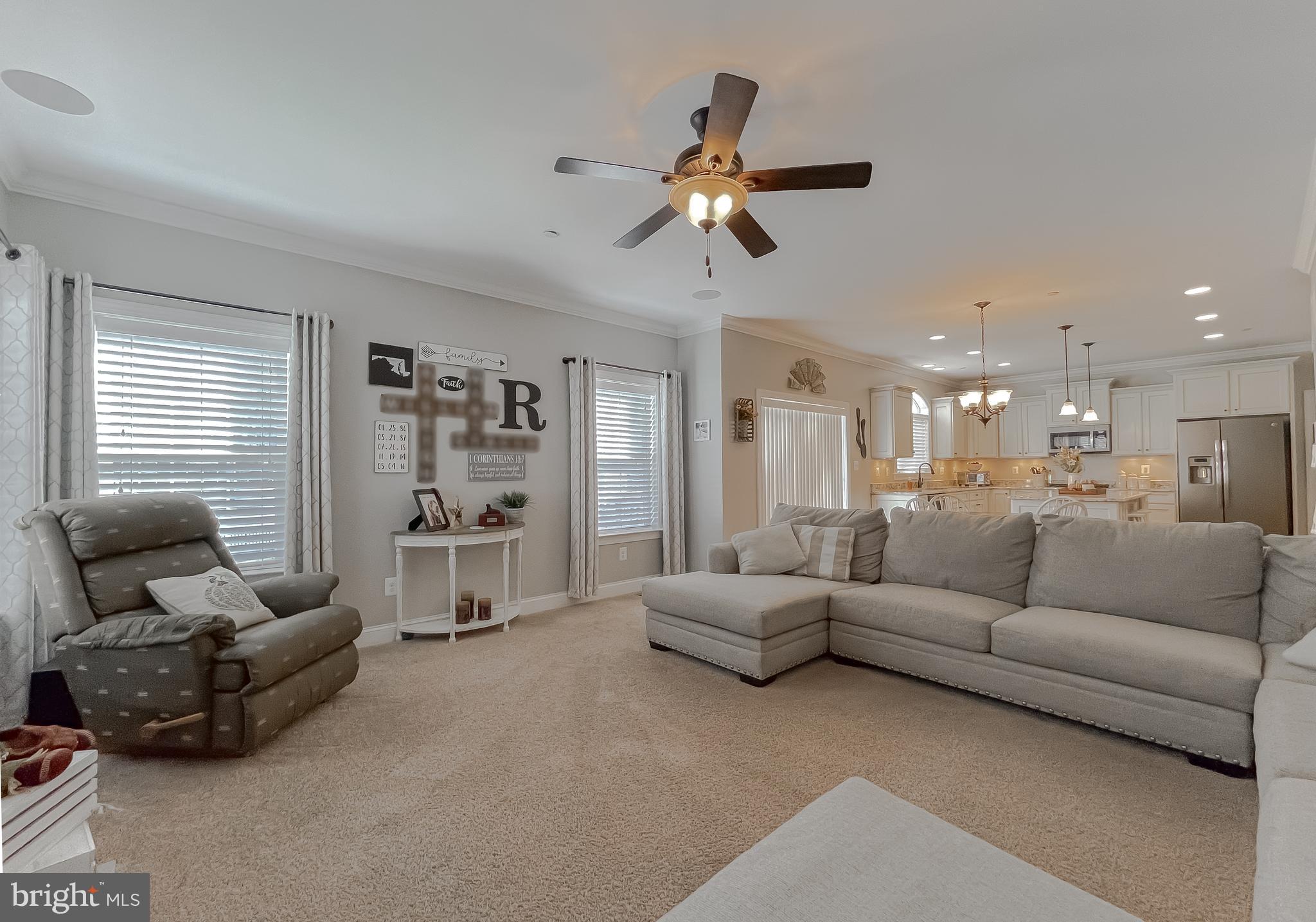 TWIN PONDS - Residential