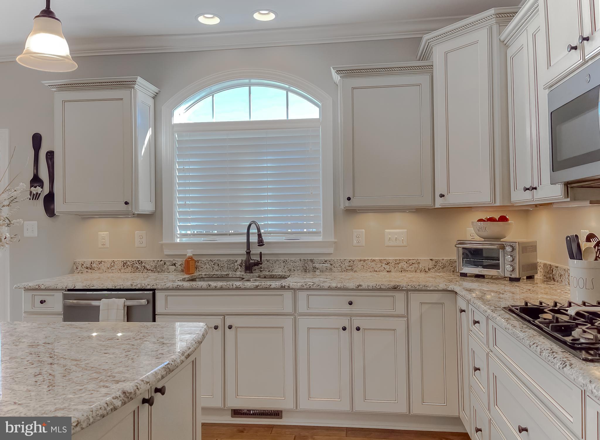 TWIN PONDS - Residential