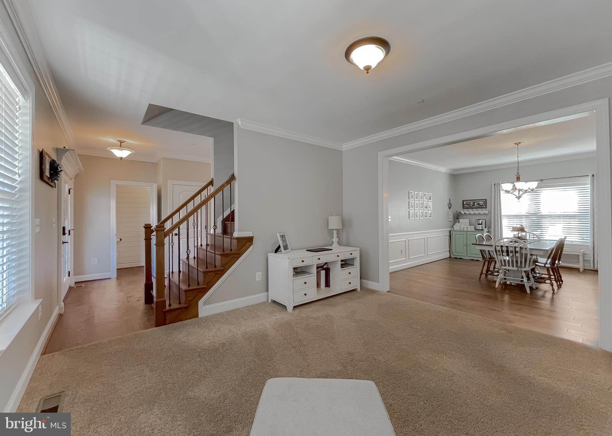 TWIN PONDS - Residential