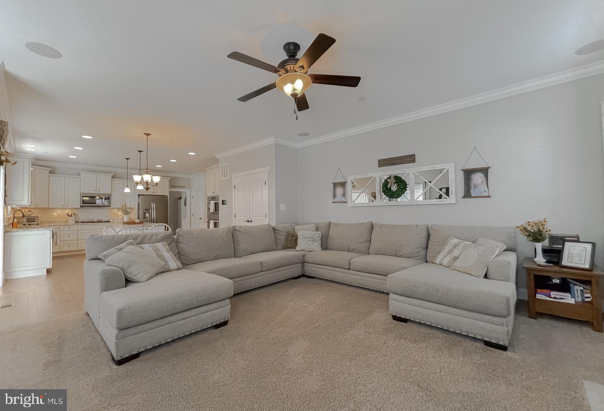 TWIN PONDS - Residential