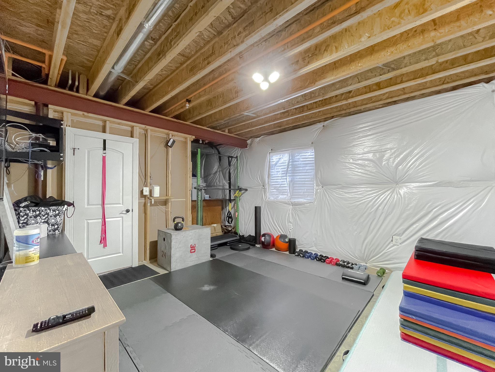 TWIN PONDS - Residential