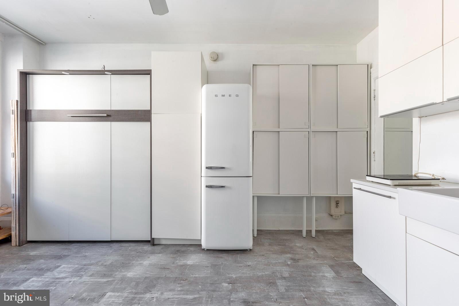 1324 LOCUST STREET 911