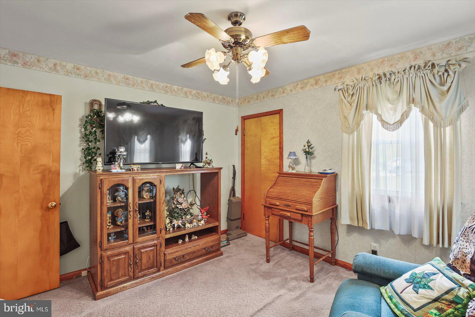 PERRY HALL - Residential