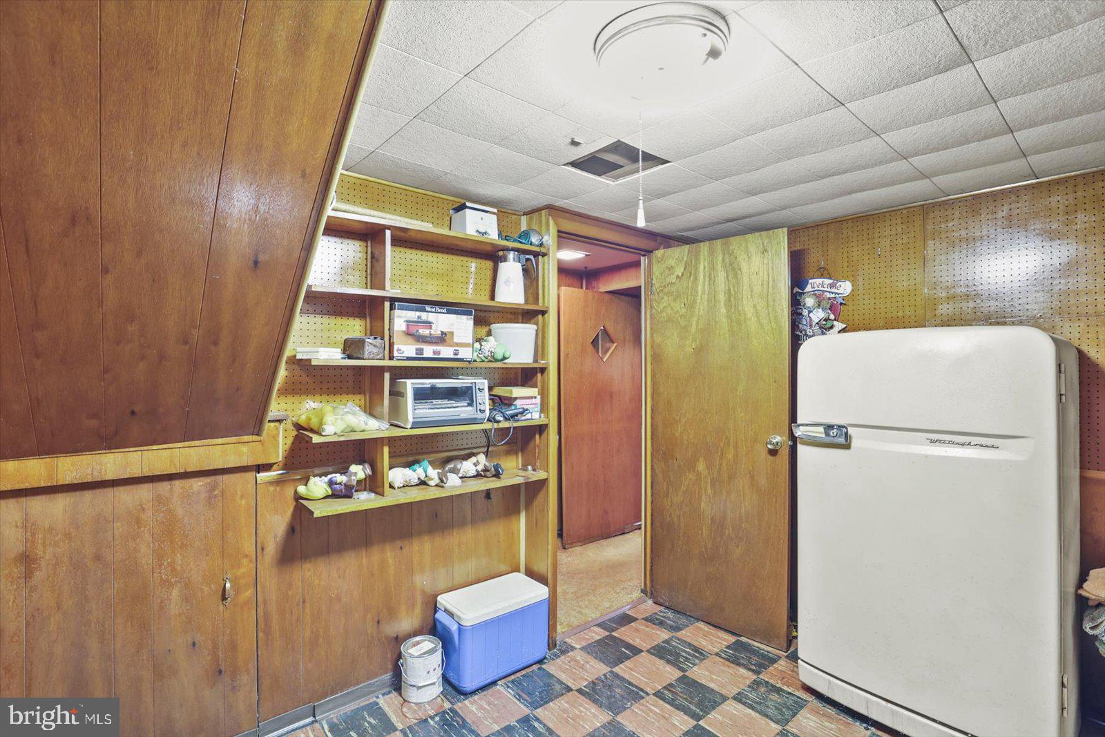 PERRY HALL - Residential