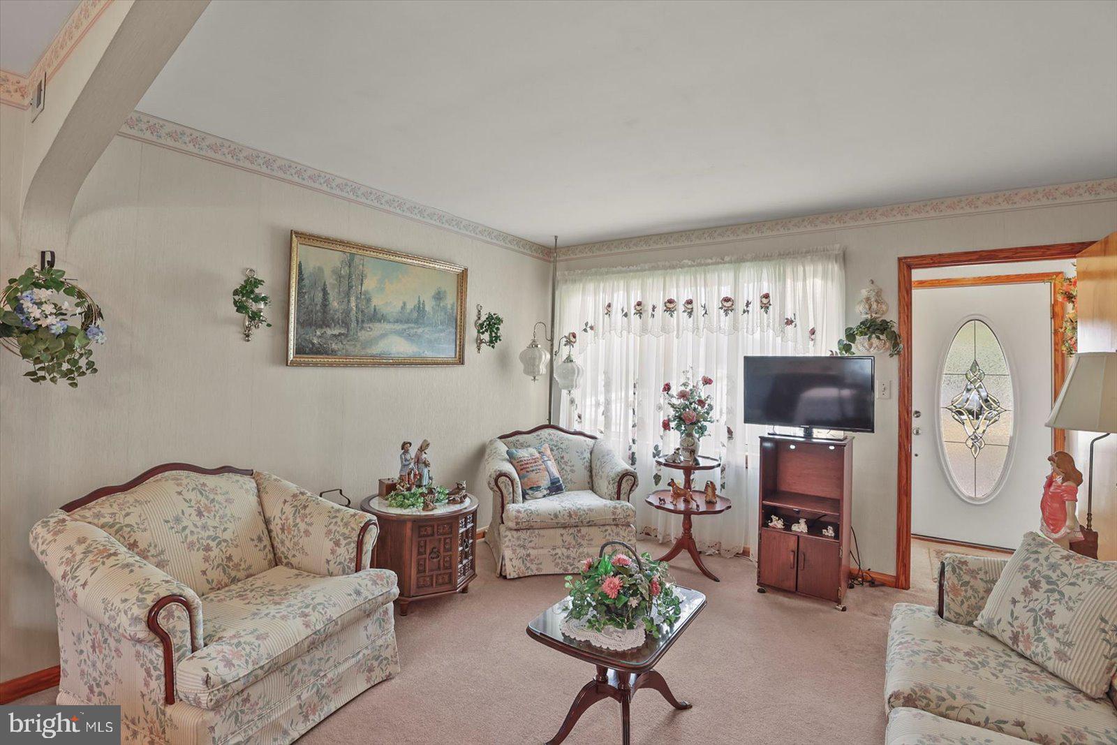 PERRY HALL - Residential