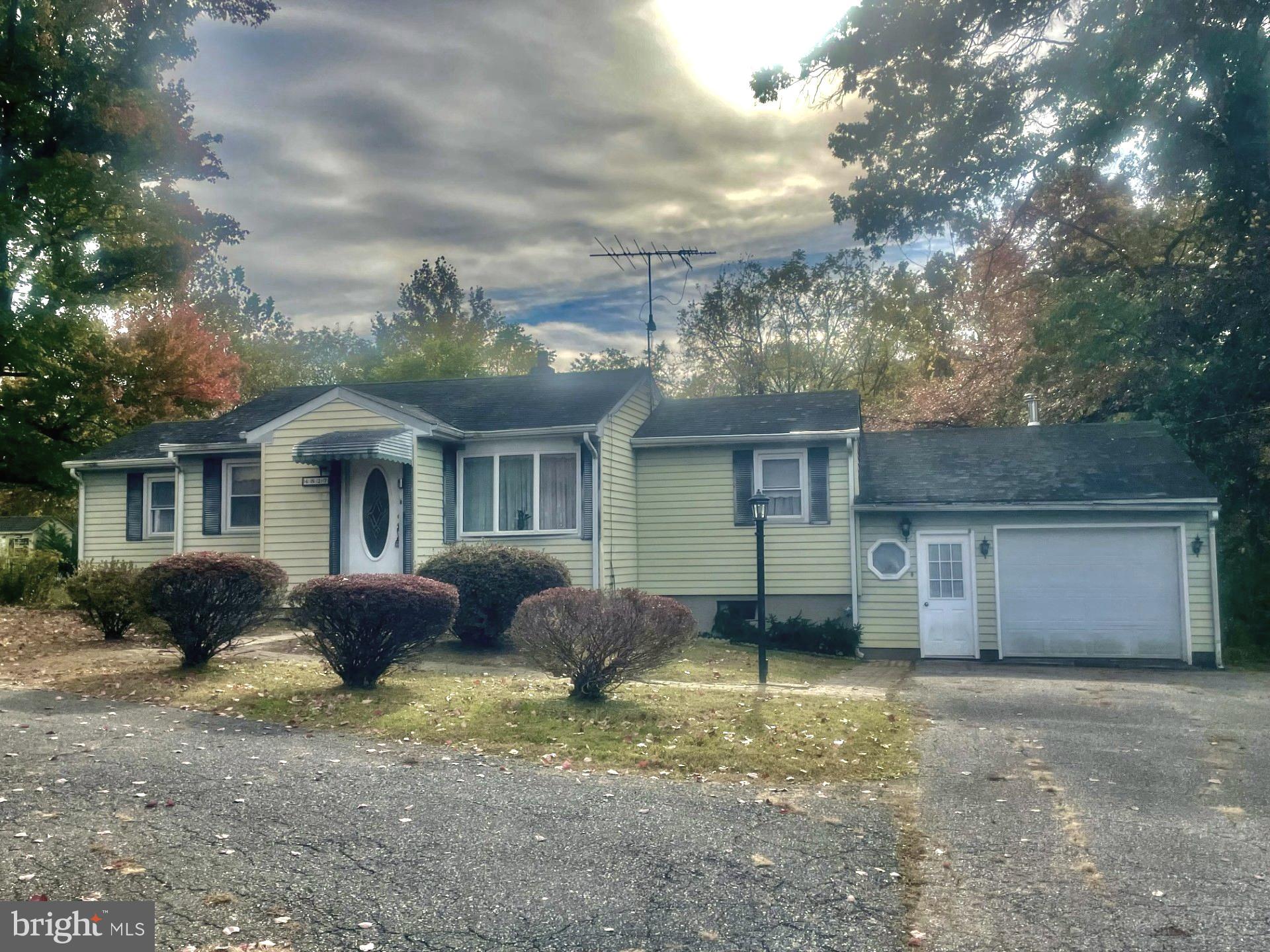 PERRY HALL - Residential