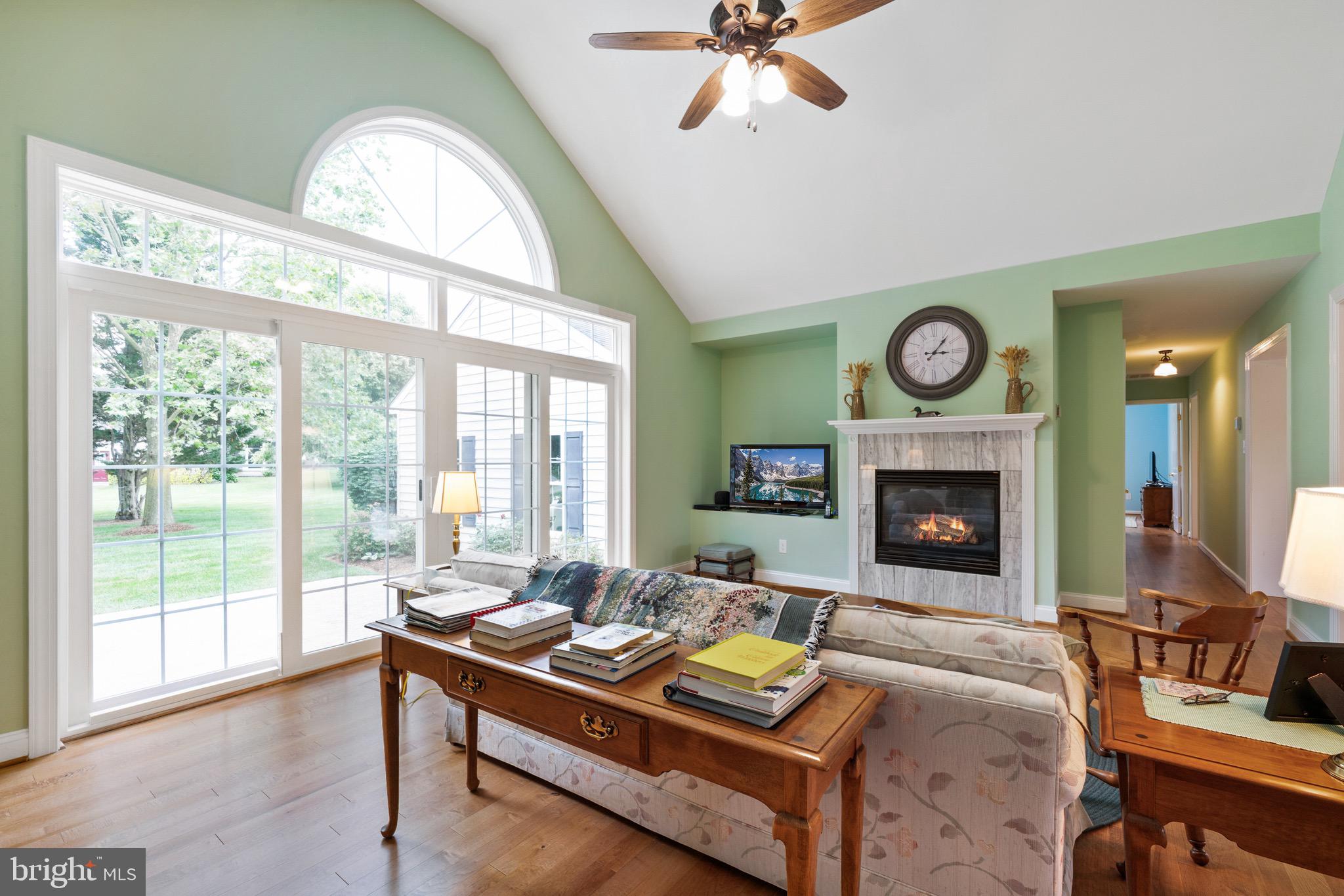 CRESTVIEW - Residential