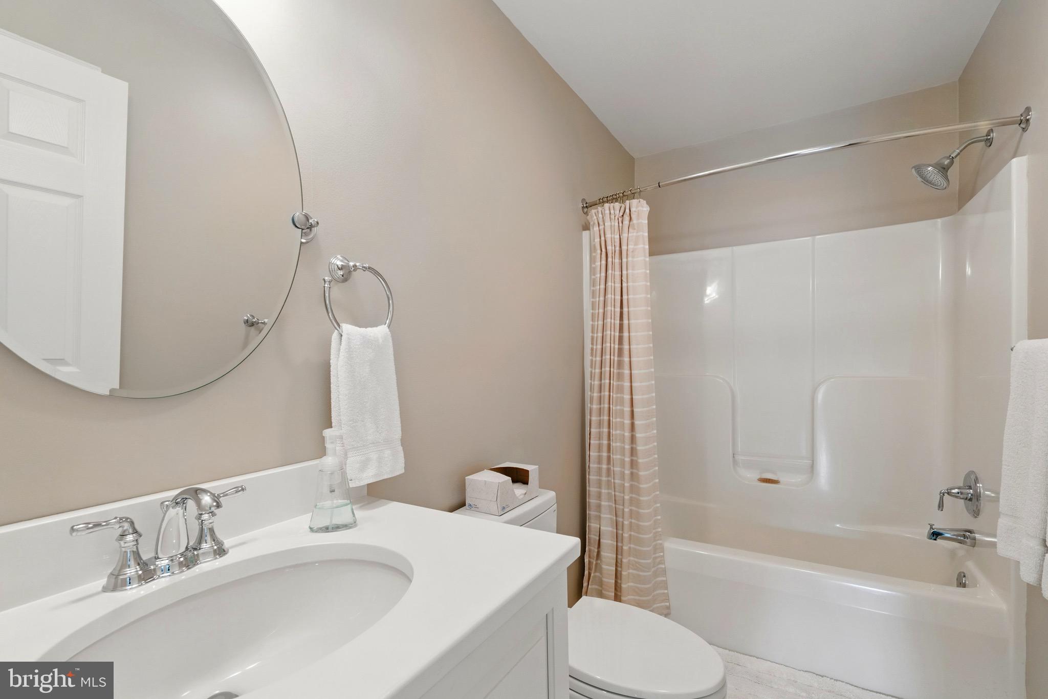 CRESTVIEW - Residential