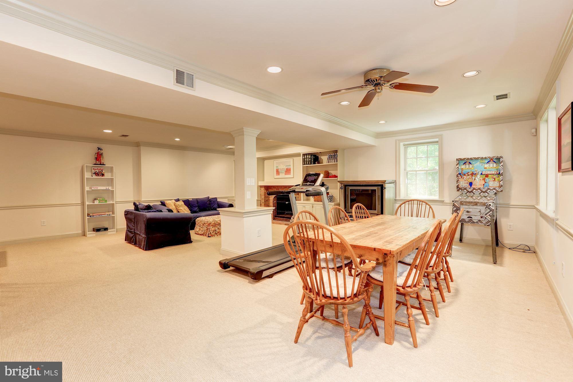 RIVER FALLS - Residential