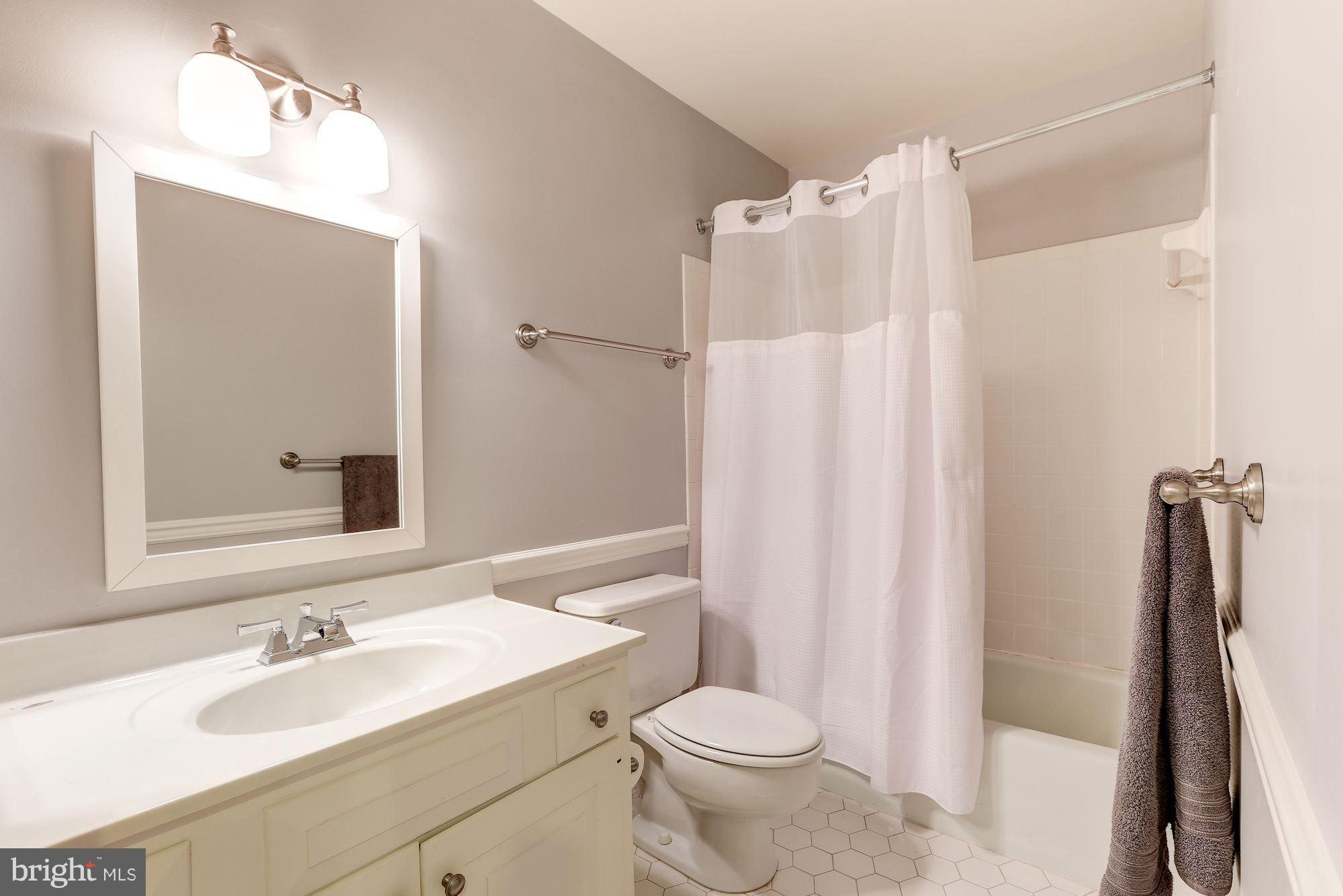 RIVER FALLS - Residential