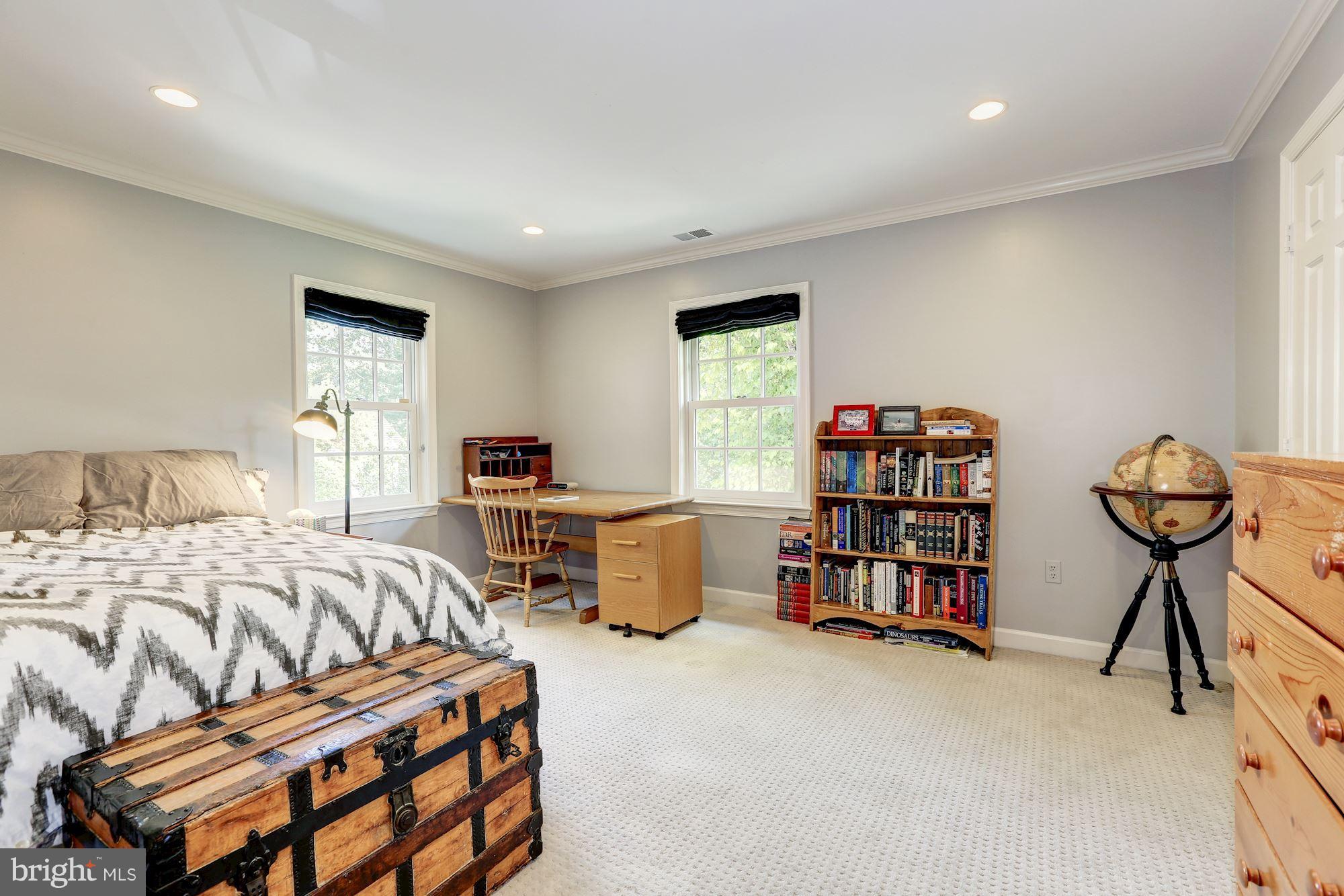 RIVER FALLS - Residential